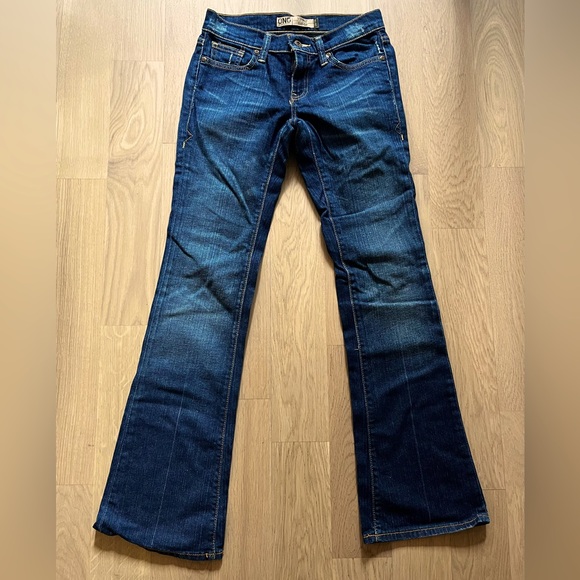 Old Navy Denim - Old Navy Low Rise Distressed Bootcut Jeans Size 0